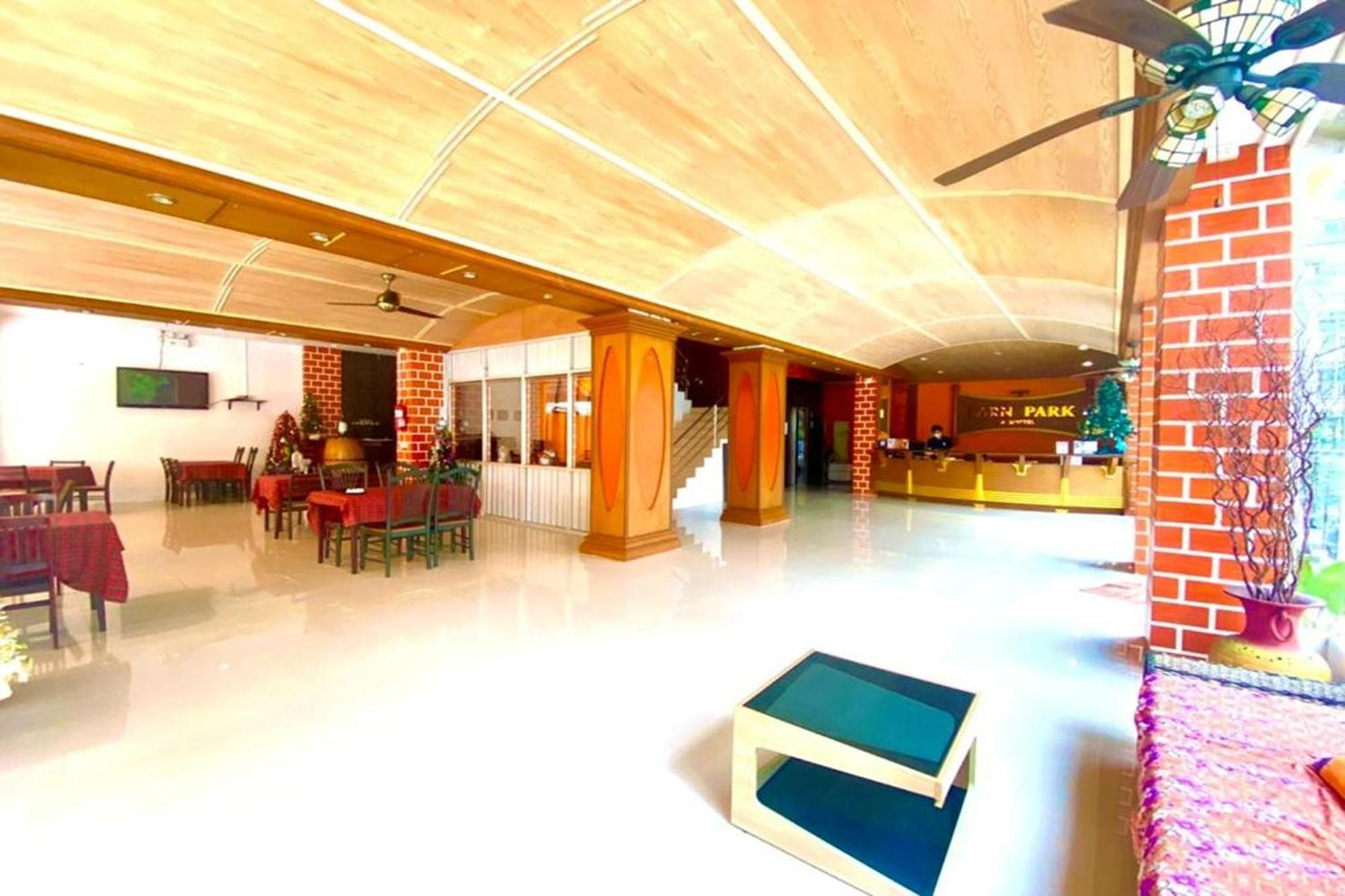 One World One Home Patong 2 Exterior foto